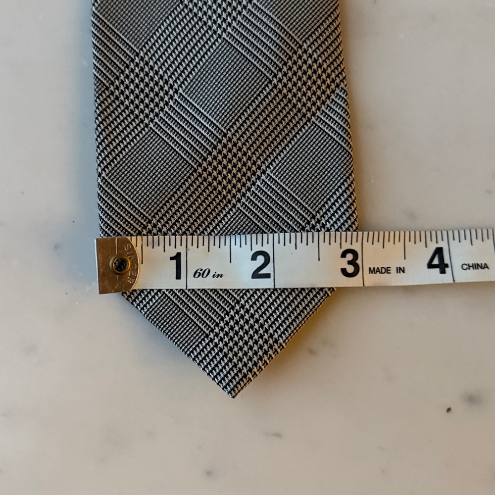 Gray Patterned Tie - Picture 4 of 4
